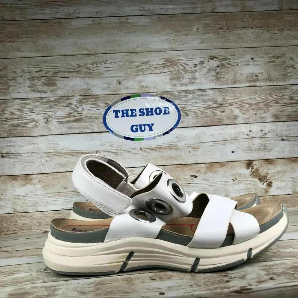 BIONICA OLNEY WOMEN'S SIZE 8 M WHITE PLATFORM SANDALS